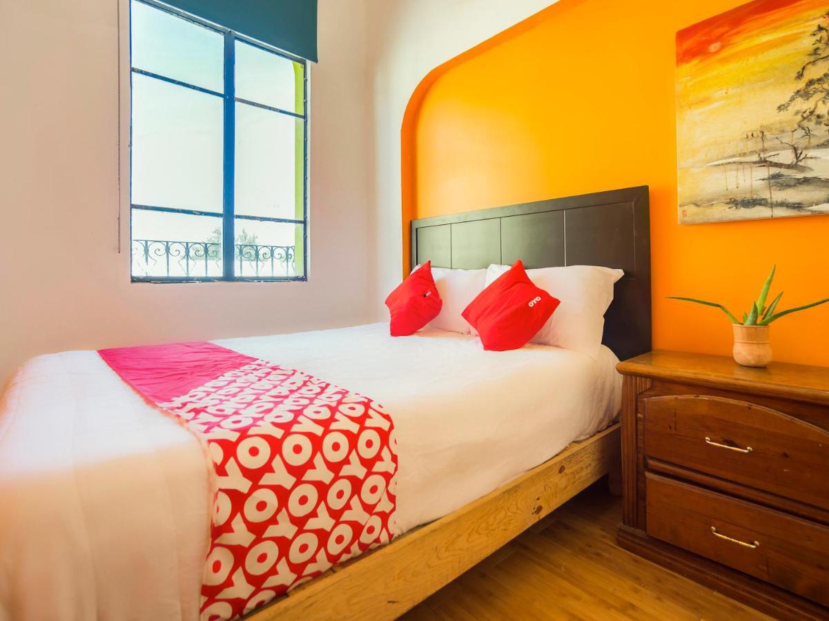 Oyo Hotel Hare Krishna Μοντερέι Εξωτερικό φωτογραφία