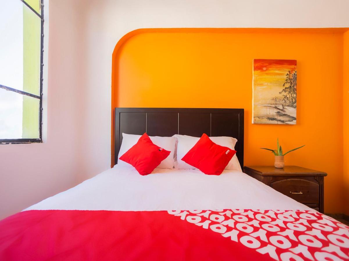 Oyo Hotel Hare Krishna Μοντερέι Εξωτερικό φωτογραφία