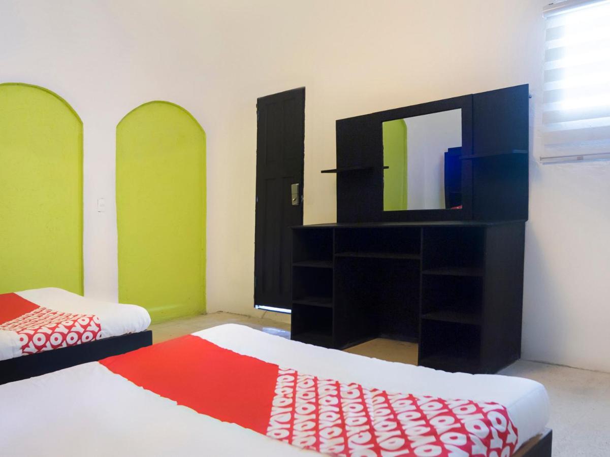 Oyo Hotel Hare Krishna Μοντερέι Εξωτερικό φωτογραφία