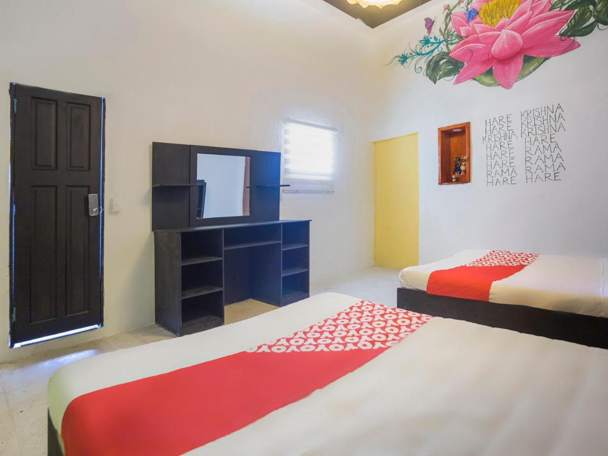 Oyo Hotel Hare Krishna Μοντερέι Εξωτερικό φωτογραφία