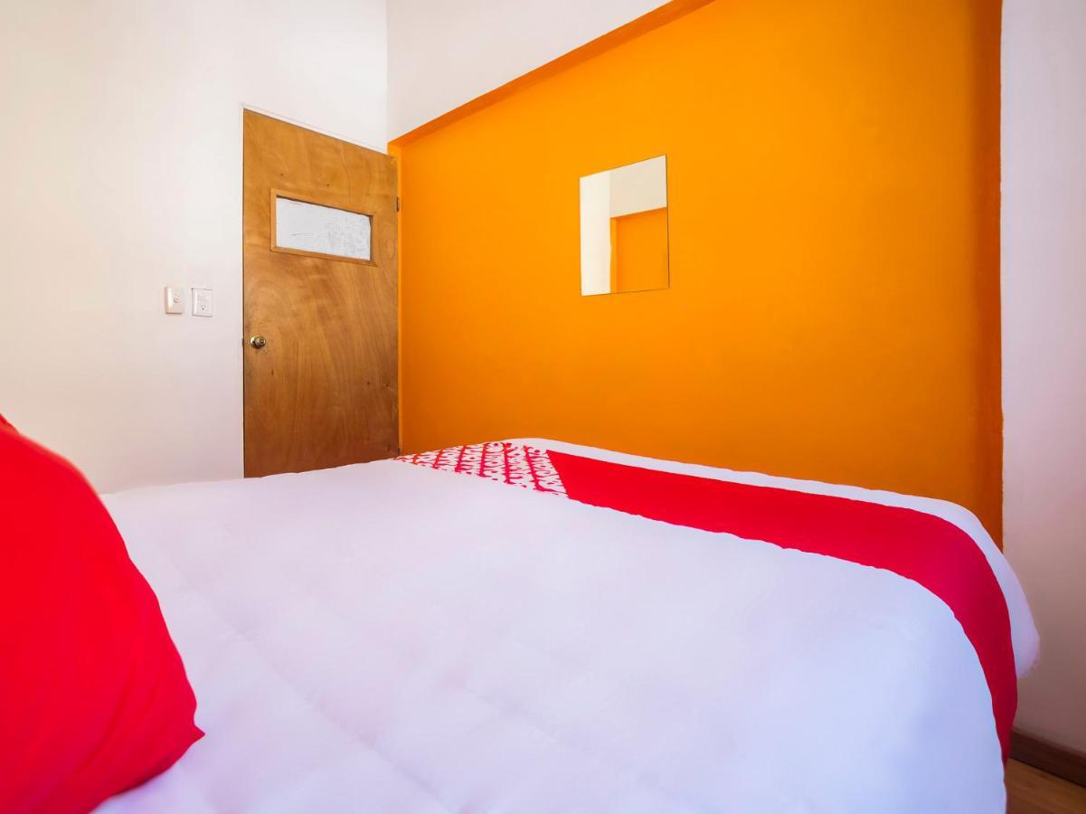Oyo Hotel Hare Krishna Μοντερέι Εξωτερικό φωτογραφία