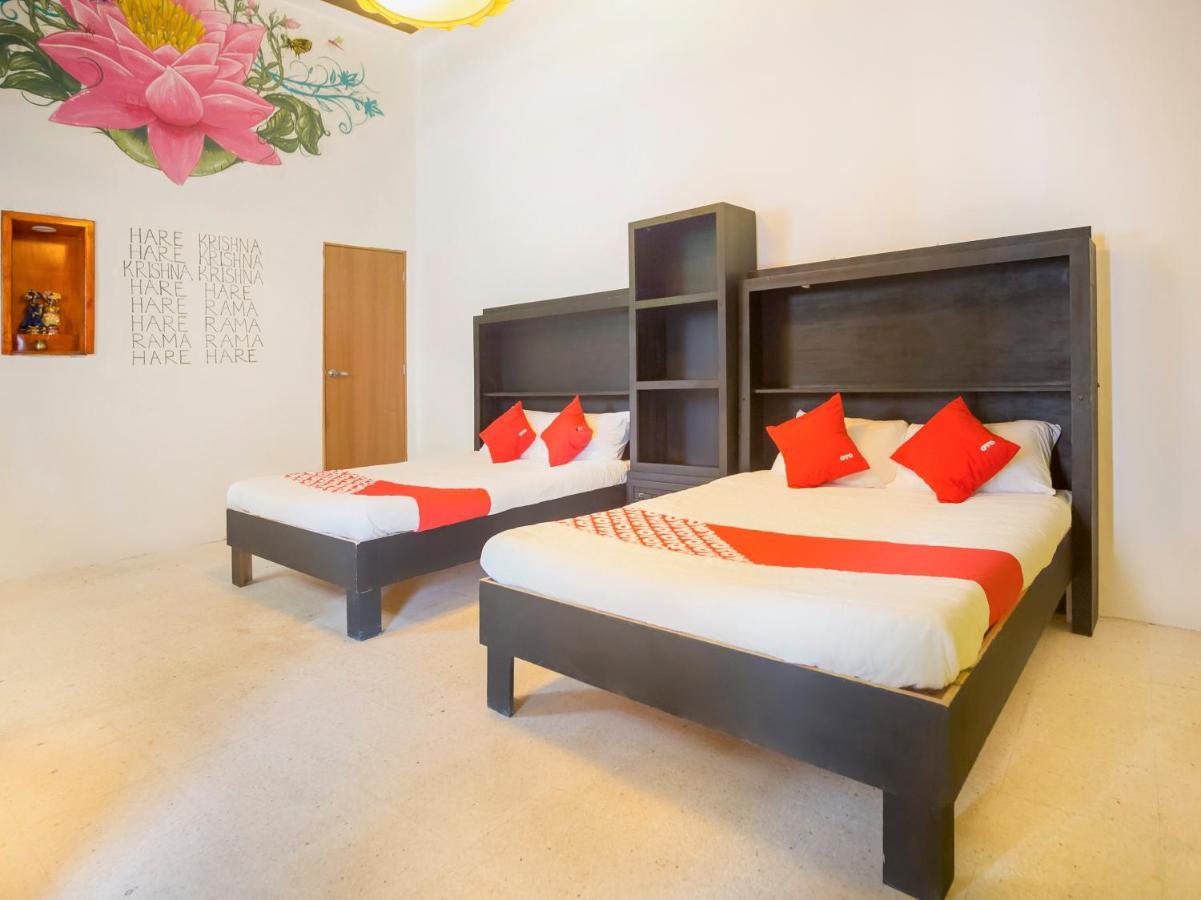Oyo Hotel Hare Krishna Μοντερέι Εξωτερικό φωτογραφία