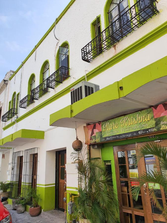 Oyo Hotel Hare Krishna Μοντερέι Εξωτερικό φωτογραφία